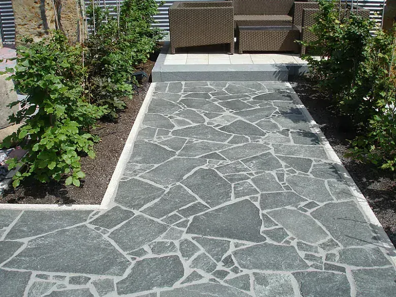 Gneis Rodopy 1-2 cm šedá